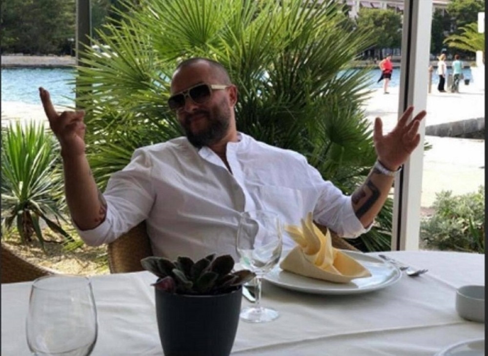 Ivanoviću, počeo si da pozdravljaš kao Hrvat u slavlju "Oluje": Vesić objavio sliku voditelja s letovanja na Jadranu