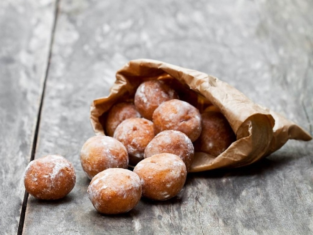 Neodoljivi slatki zalogajčići: Mini krofne sa bananom