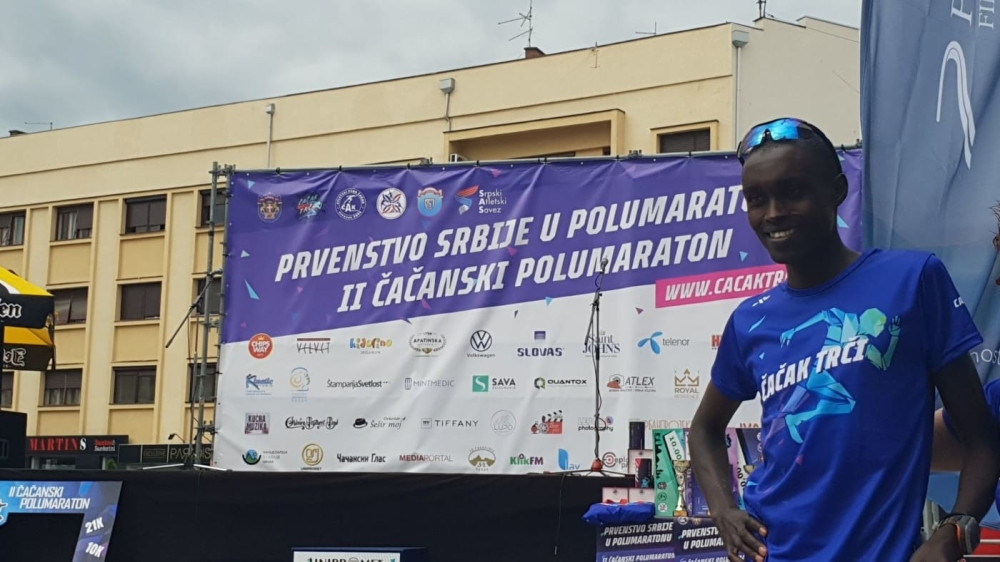 Stenli Kipruti je spasio sprsku sportiskinju i ostao bez prstiju (VIDEO)