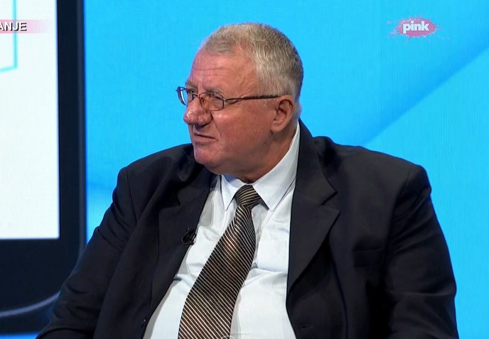 Vojislav Šešelj burno reagovao i samo sekundu nakon toga program je prekinut!