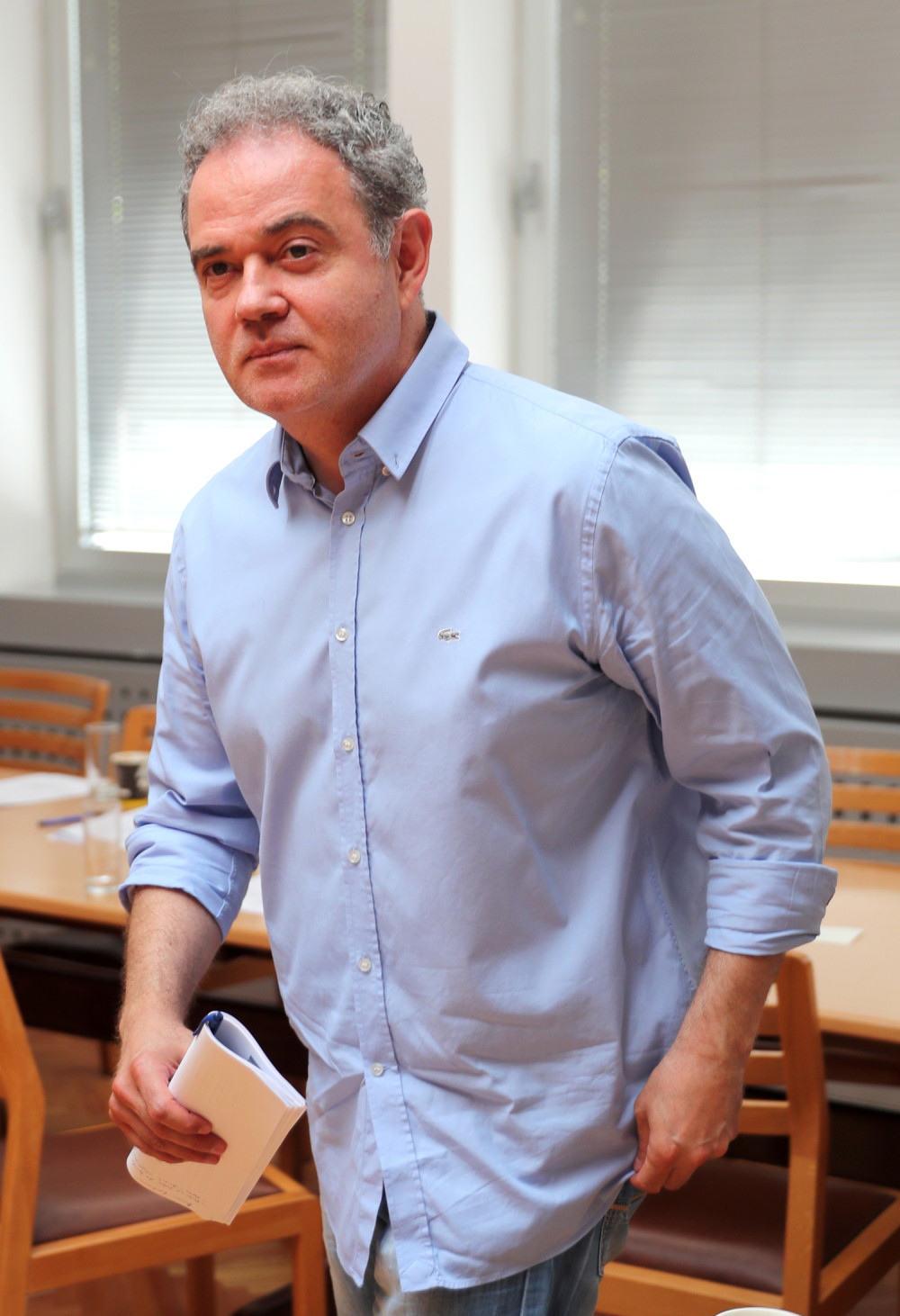 Lutovac odneo fotelju iz prostorija DS-a