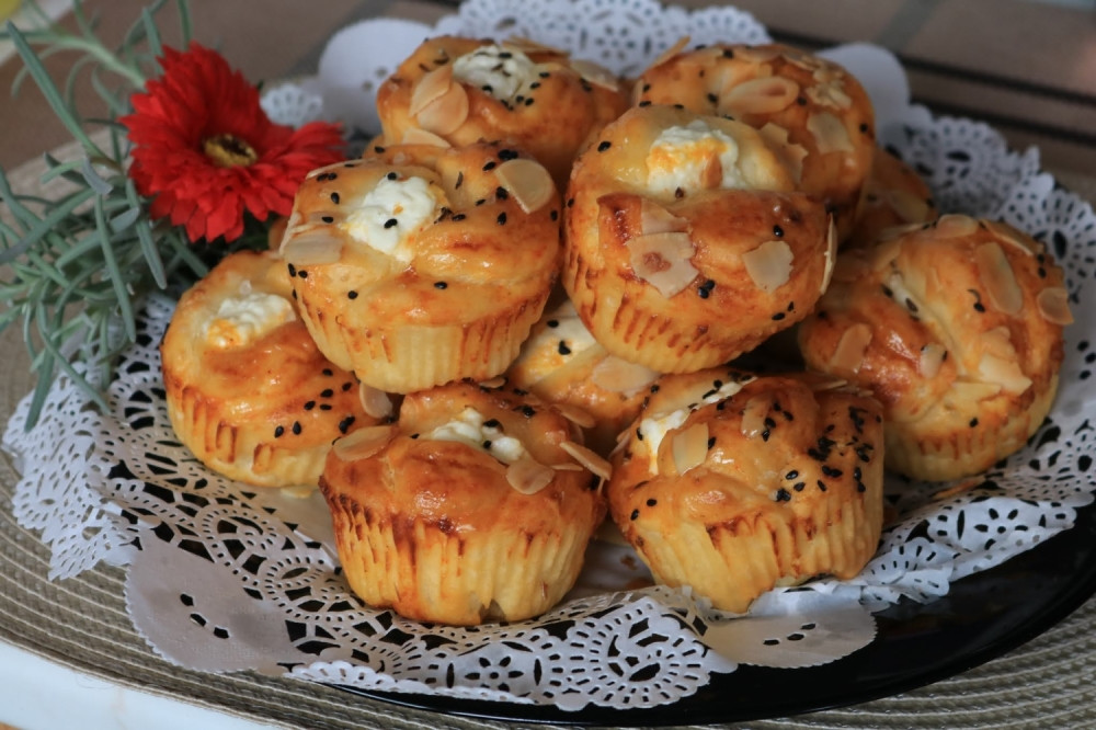Ružice sa sirom - za sve ljubitelje SLANIŠA: Brzo, lako i jeftino (VIDEO)