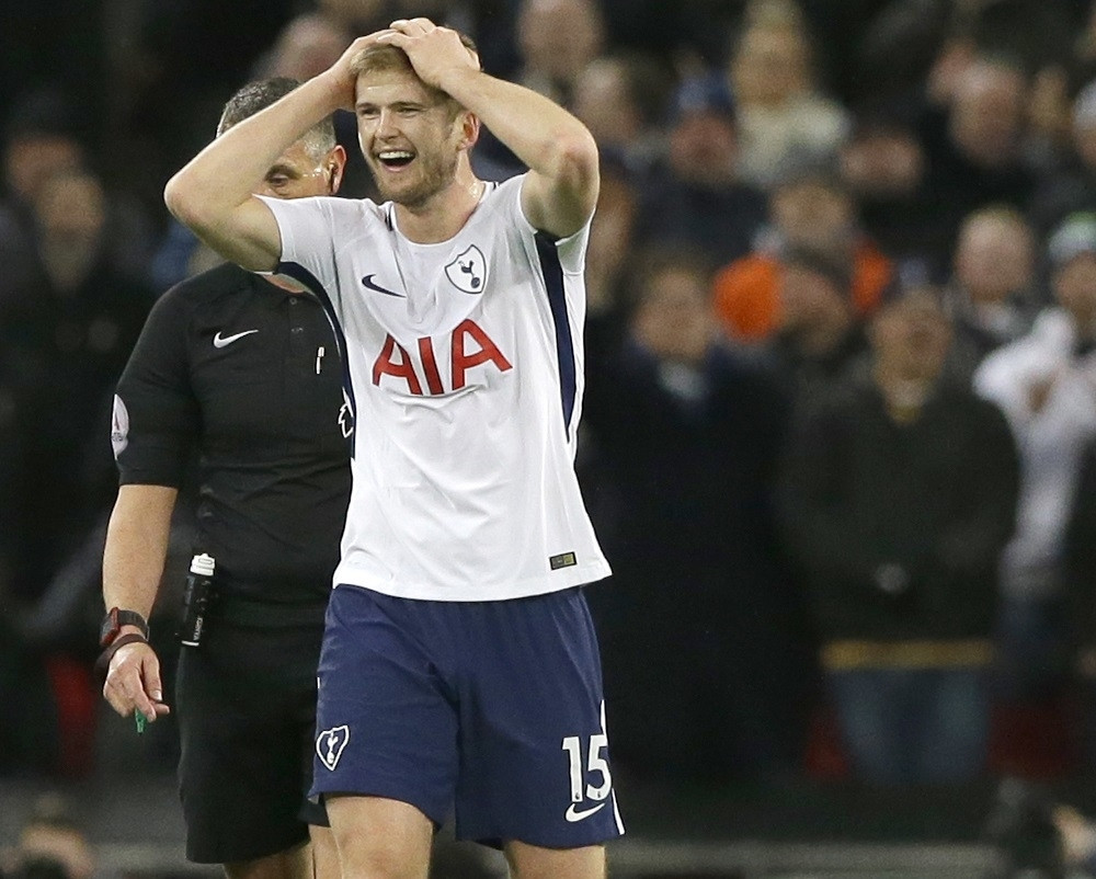 Murinjo jurio igrača po toaletu (VIDEO)