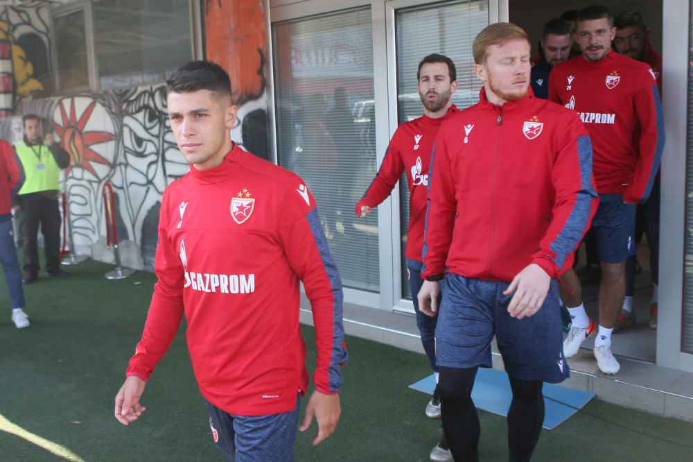 Krilni napadač potpisao ugovor (FOTO)