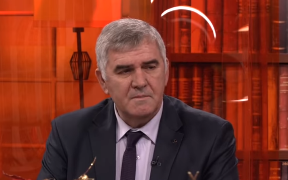 Zapad okrenuo leđa Albancima