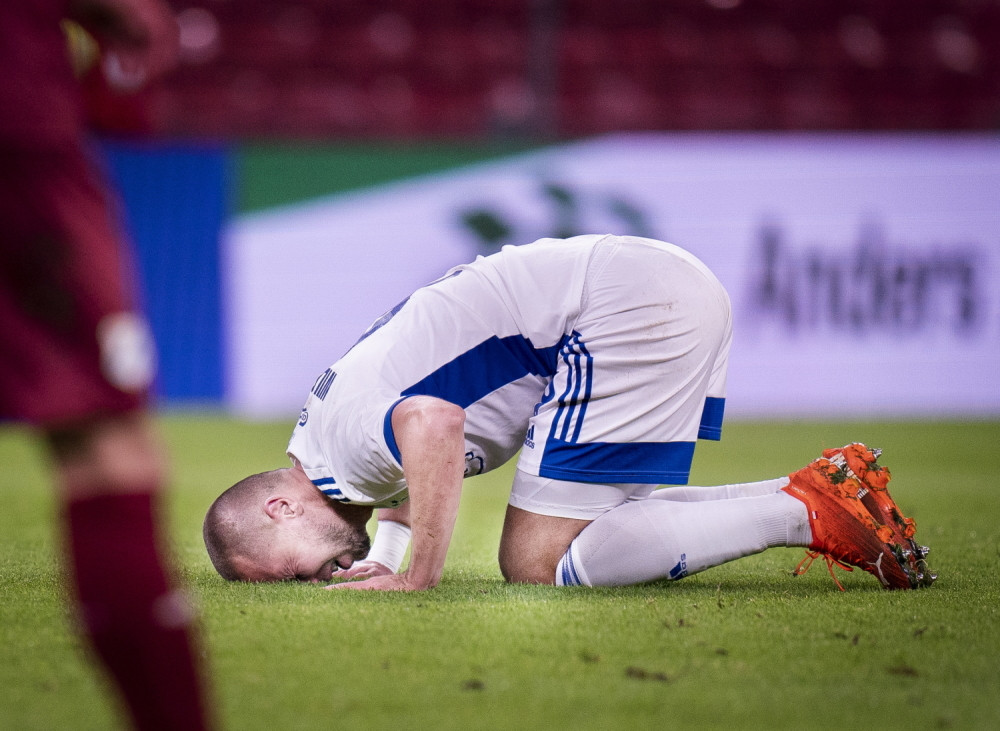 Sačekuša navijača posle meča