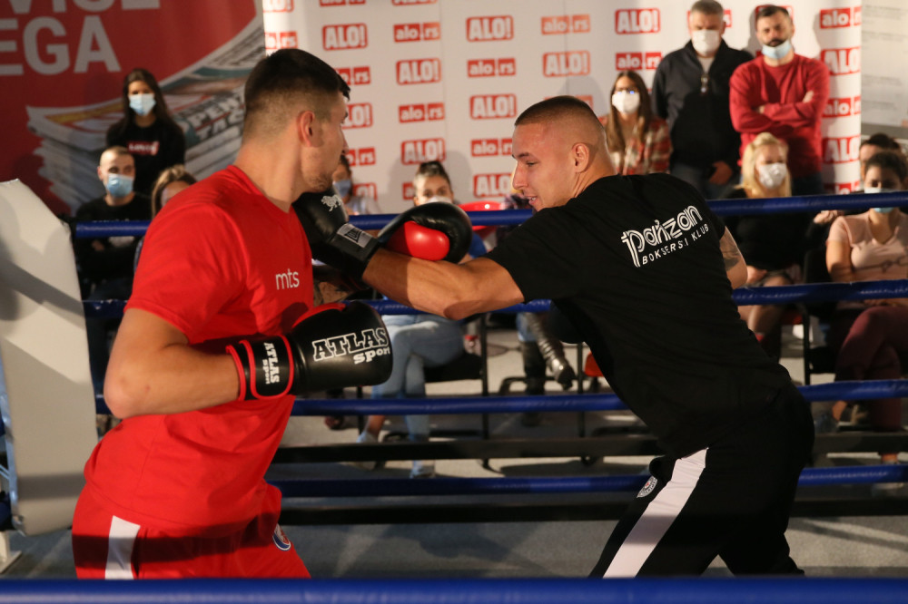 Veliki šampioni otkrivaju male tajne boksa! (VIDEO)