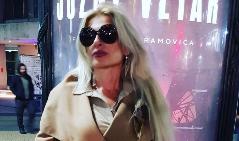 Obratite pažnju na fatalnu plavušu! Maznula je milione i lažno se predstavljala kao advokat