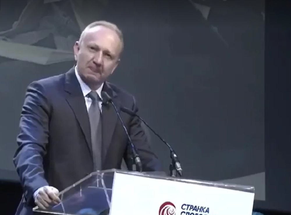 Ko god pljune na Srbiju, Đilasov "Danas" ga promoviše