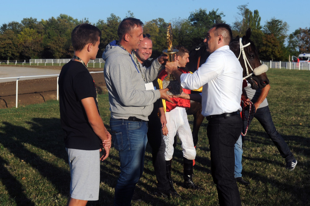 Održan Kup vojske Srbije - Karađorđevo 2020, koji se već treći put zaredom održava u vojnoj ergeli nadomak Bačke Palanke.