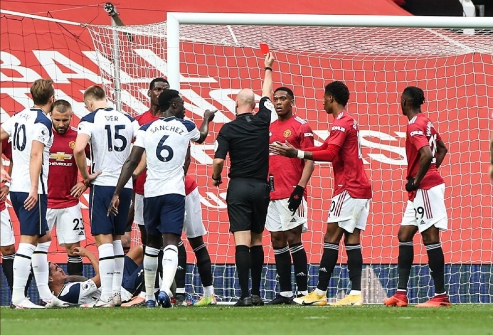 Sedam golova, dva penala i jedan crveni karton - za katastrofu koju Old Traford ne pamti! 1:6 (VIDEO)