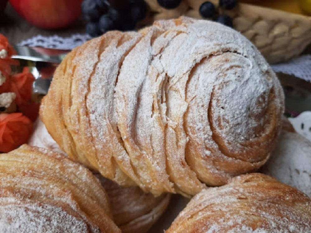 Savršeni kroasani punjeni jabukama, medom, cimetom i orasima kakve do sada niste probali