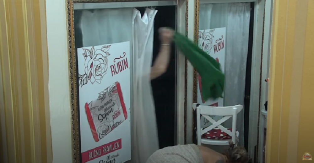 Pao najžešći S*KS, više se ne kriju: Vila "Parova" ostala bez tuš kabine, sve izlomili!