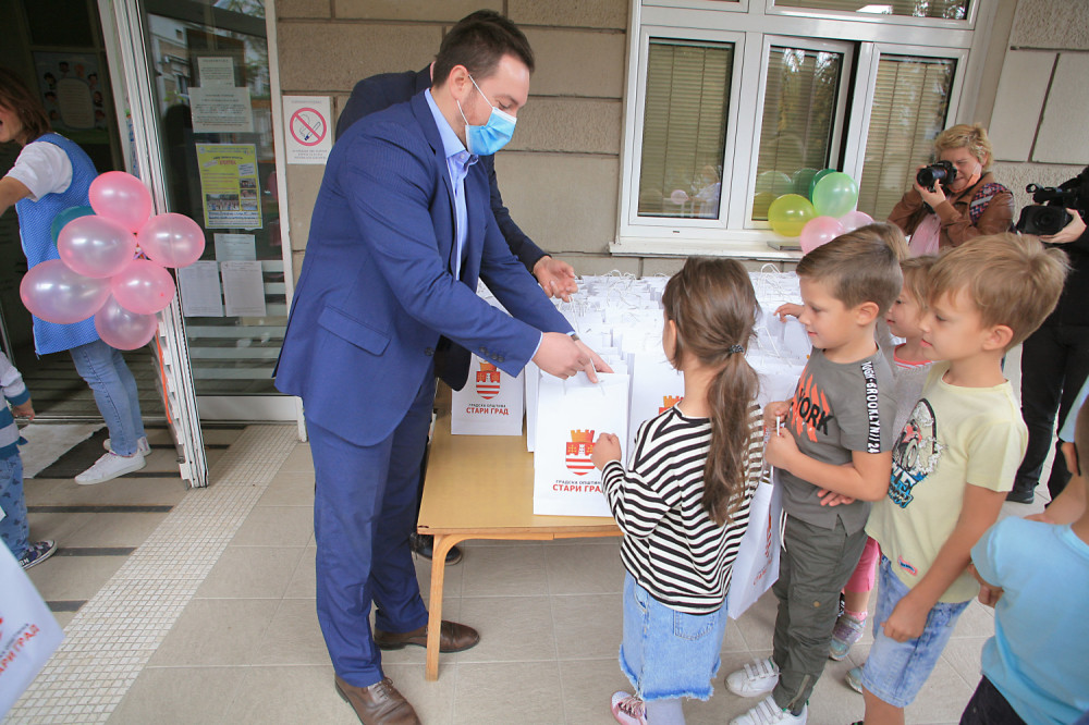 Dečija nedelja na Starom gradu – Pokloni za predškolce iz predškolske ustanove "Dečji dani"