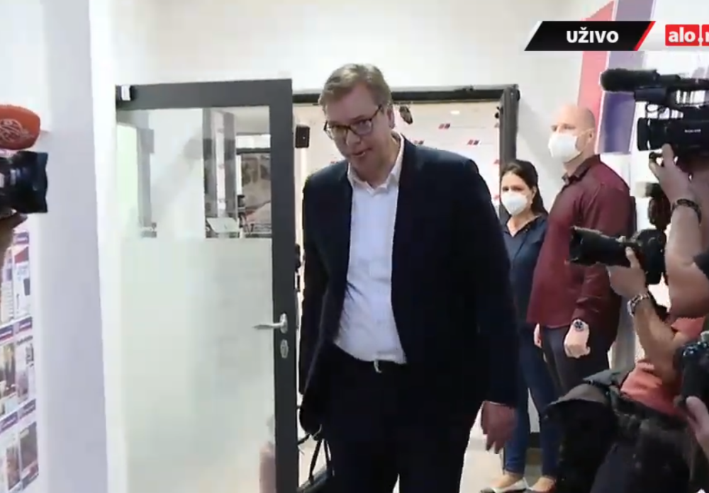 Završen sastanak rukovodstva SNS, evo šta je predsednik Vučić odlučio
