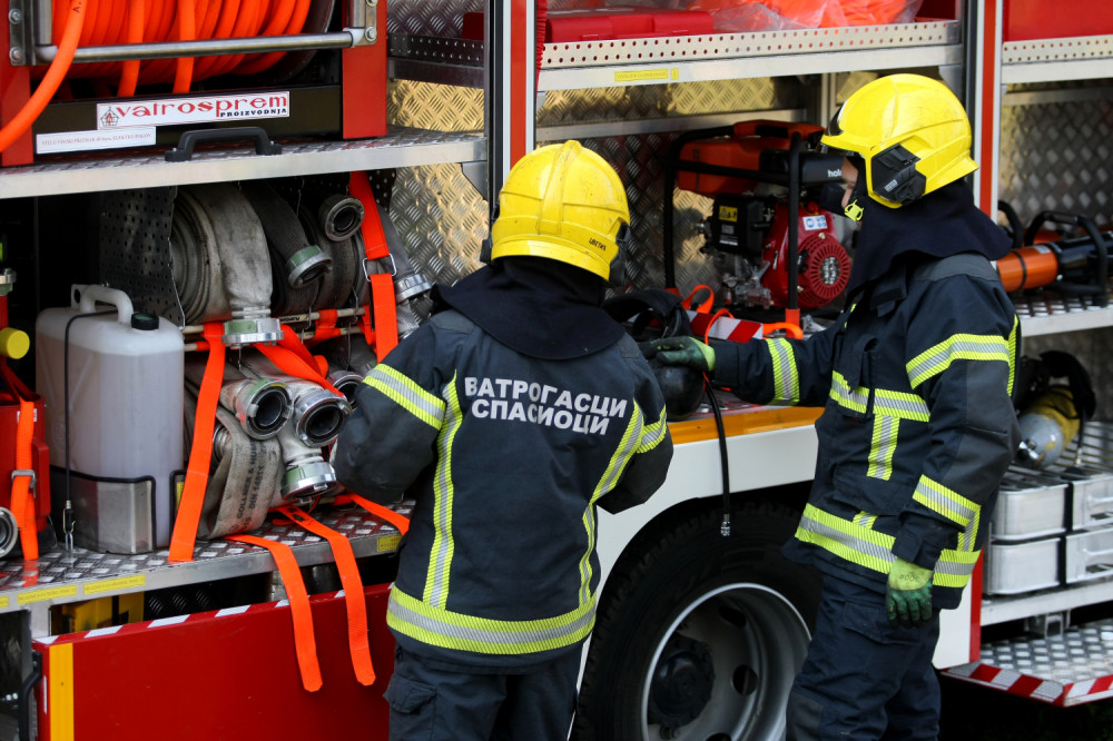 Ispod mosta pronađen leš, vatrogasci su na terenu