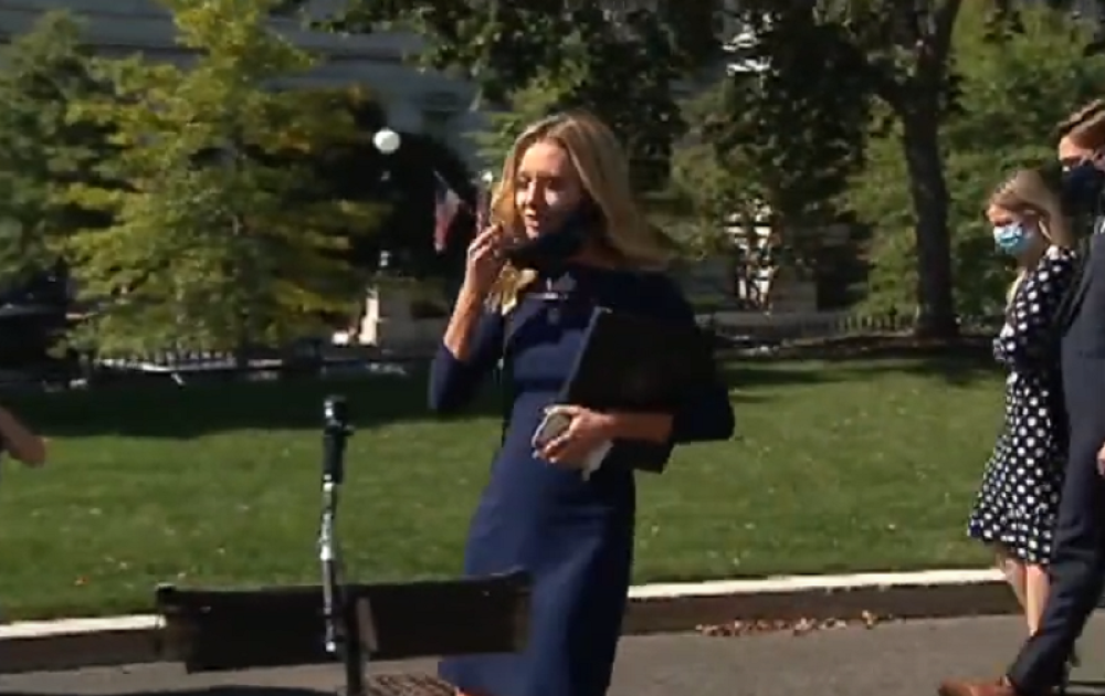 Portparolka Bele kuće pozitivna na koronu! (FOTO/VIDEO)