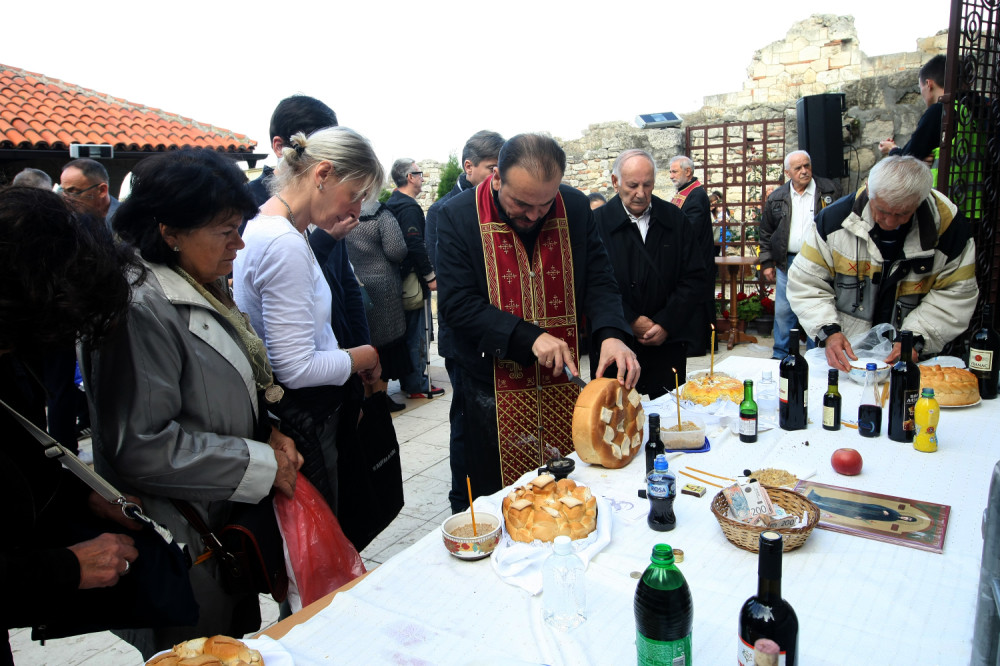 Domaćini na restorane i kafane treba da zaborave: Može na slavu, ali ne ove godine