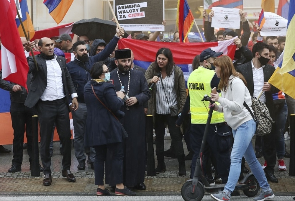 Formiran ženski odred za odbranu Nagorno-Karabaha!