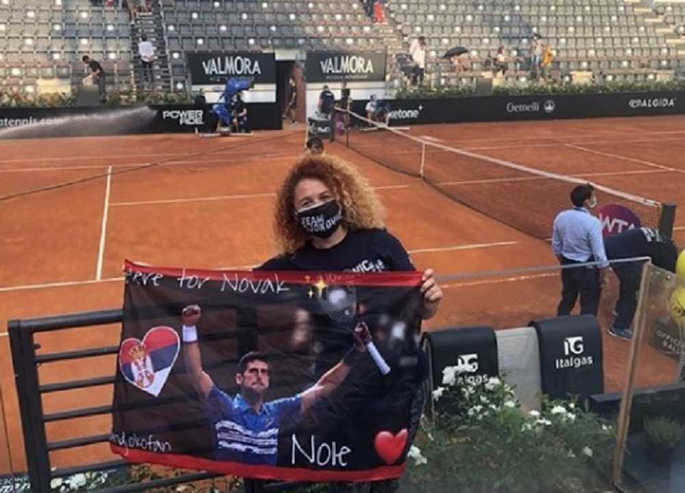 Ima tetovažu posvećenu Srbinu, zbog njega prelazi hiljade kilometara a za "Alo.rs" otkriva svoju priču!