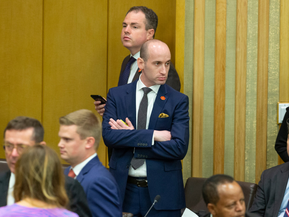 Posle Trampa ovaj čovek blizak njemu ima COVID-19