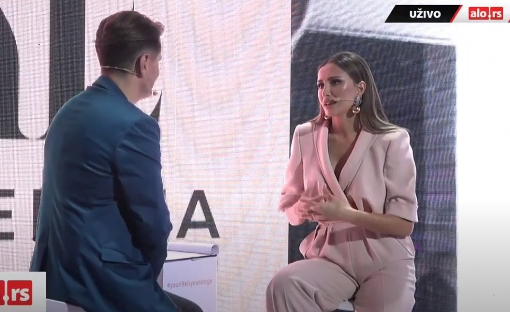 Mustafa me ne finansira, a novog dečka nemam!