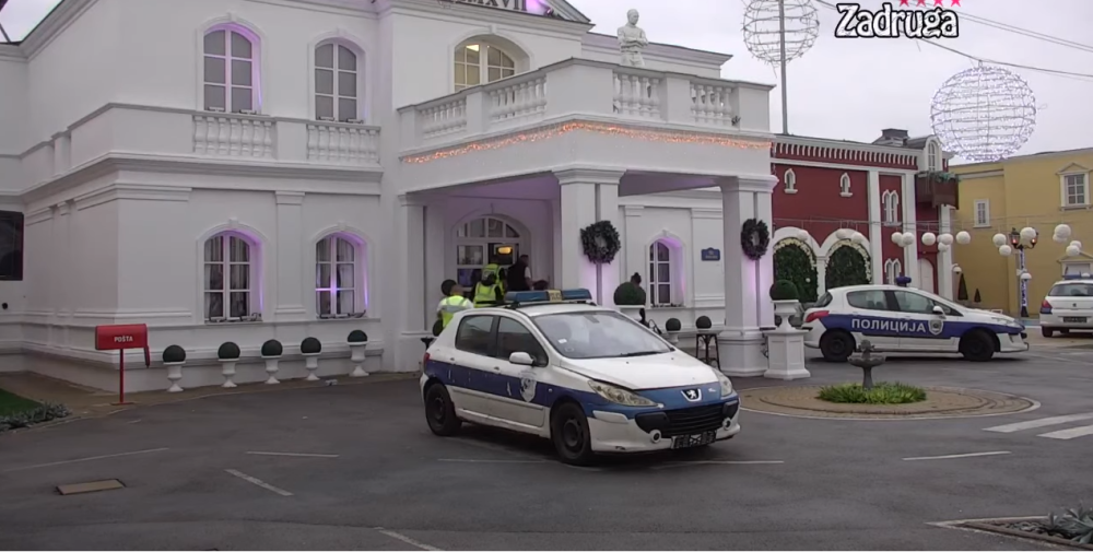 Teška KRAĐA uzdrmala "Zadrugu": Kamere sve zabeležile, krade na Boga ne misli!? (VIDEO)