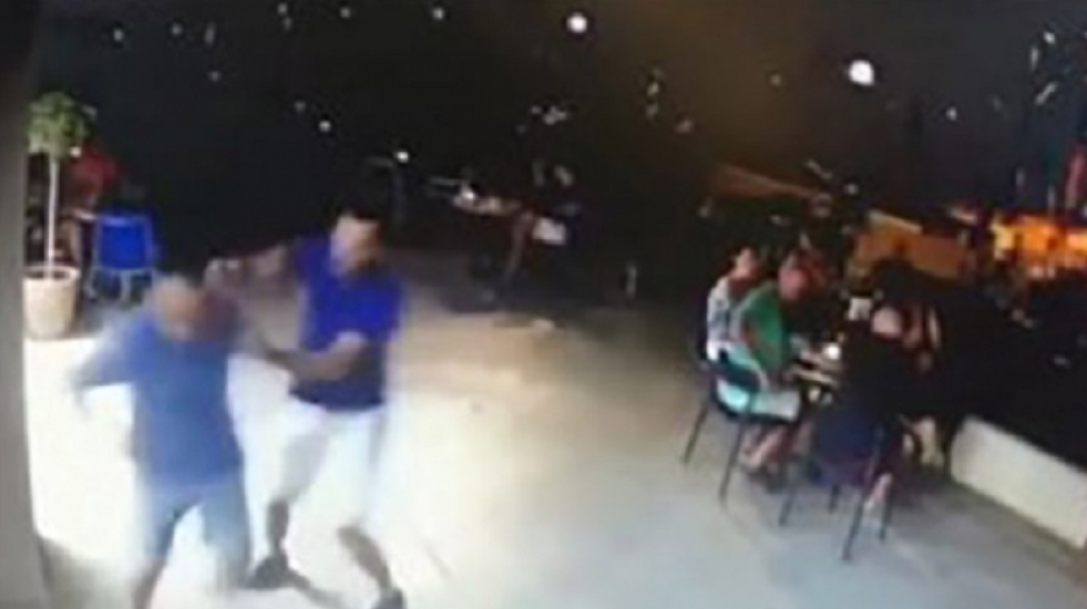 Ovo je trenutak napada na srpskog biznismena u Budvi…