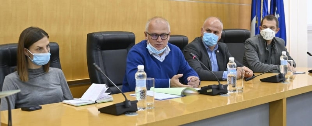 Vesić tvrdi da će država pobediti kriminal