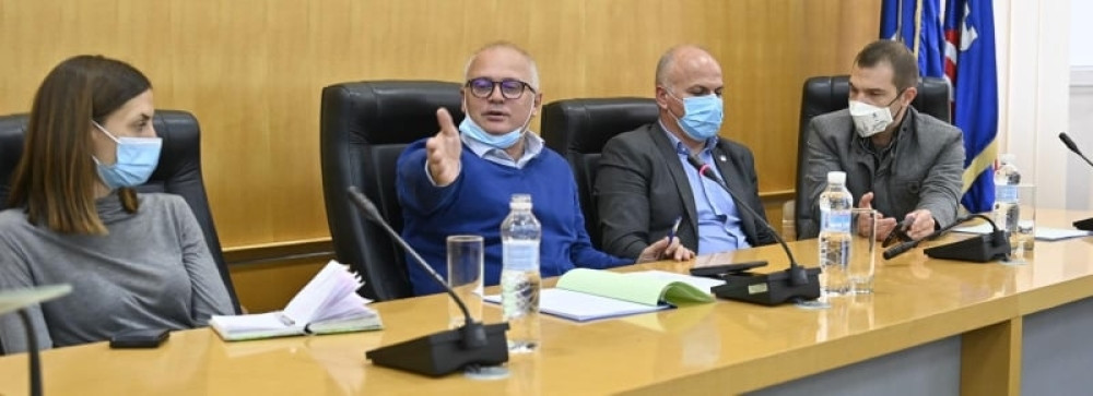 Vesić sa rukovodstvom opštine Zvezdara o novim projektima