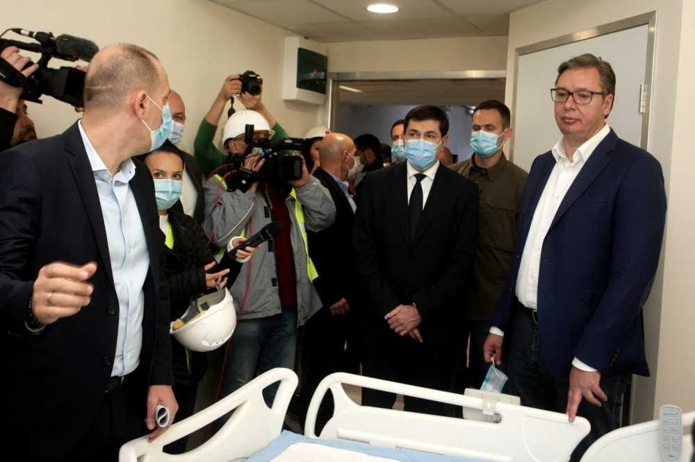 Vučić obišao radove na KCS: Ako uspemo da završimo do septembra, to će biti velika stvar!