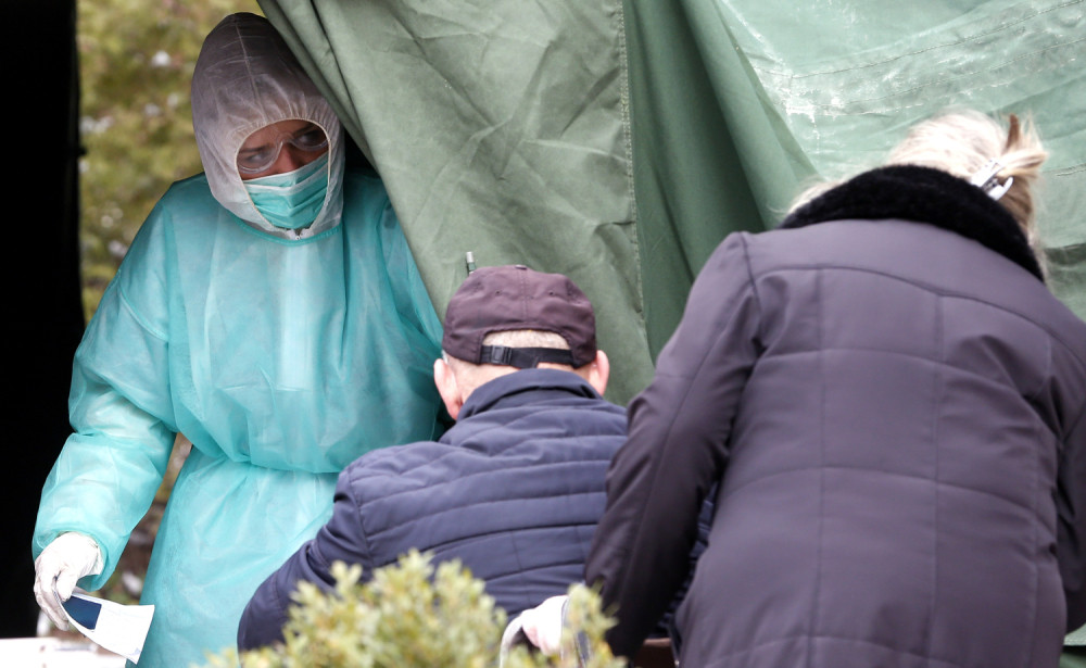 Najveći srpski stručnjaci otkrivaju šta nam tek sledi u ovom piku korona virusa!
