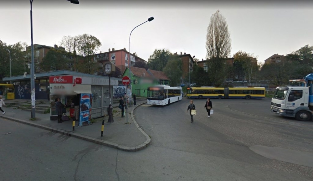 Crni džip kruži Karaburmom i prati devojke! Vozilo se kreće noću najviše na ovim lokacijama