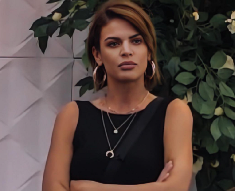 Muški pol je do sada samo zamišljao, a evo prilike da vidite kako Rialda izgleda bez i jednog komada garderobe! (VIDEO)