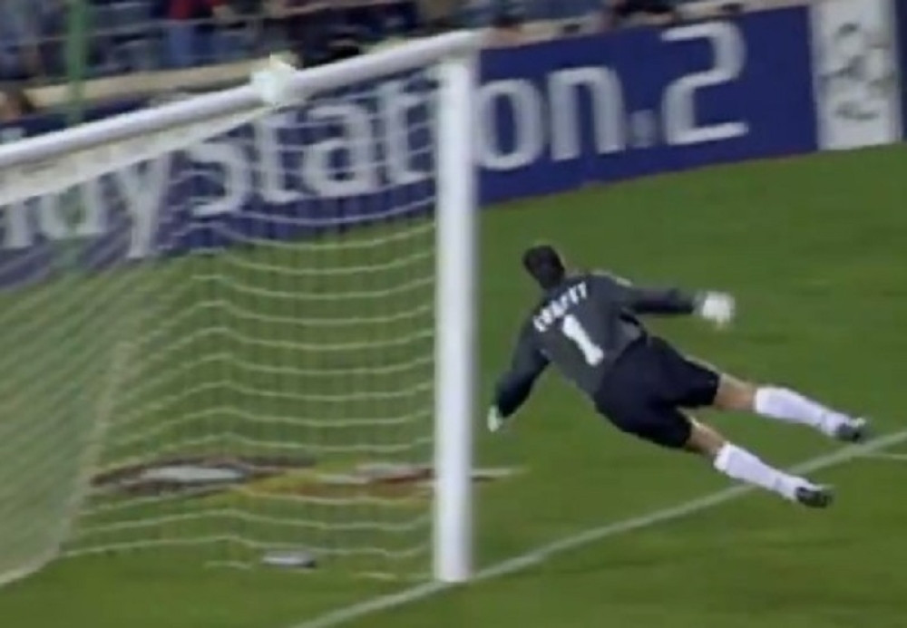 Najluđa golmanska odbrana ikada (VIDEO)