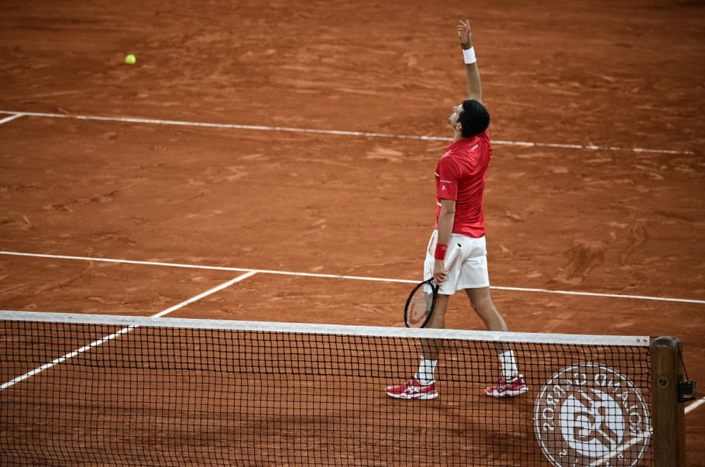 Poseban transparent za našeg Đokovića u Parizu (FOTO)