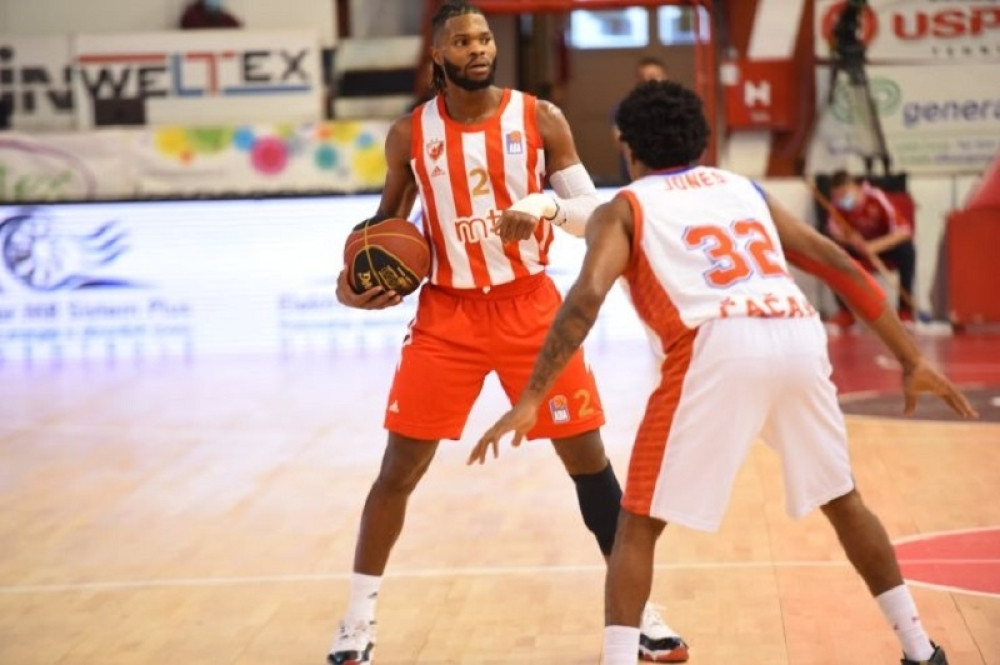 Crveno-beli demolirali Borac, Lojd je novi ljubimac navijača! (VIDEO)