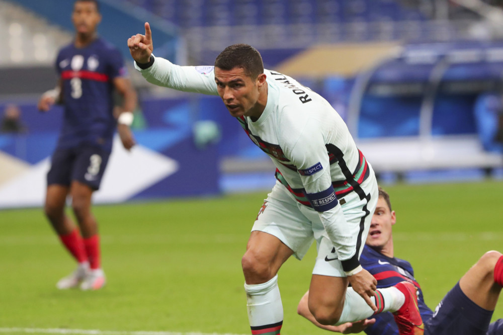 Dok ljudi umiru, ona ne priznaje koronu: Bog je poslao Kristijana da svima otvori oči!?