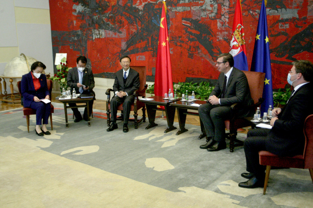 Posebna pošiljka stigla za Vučića iz Kine (FOTO)