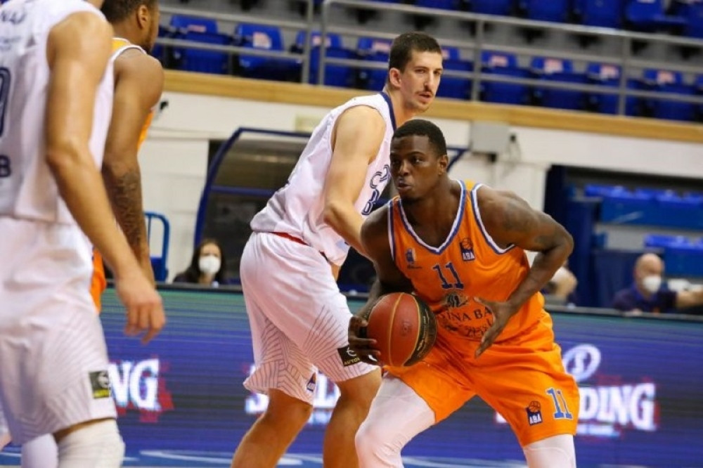 Mornar brutalno ponizio Cibonu