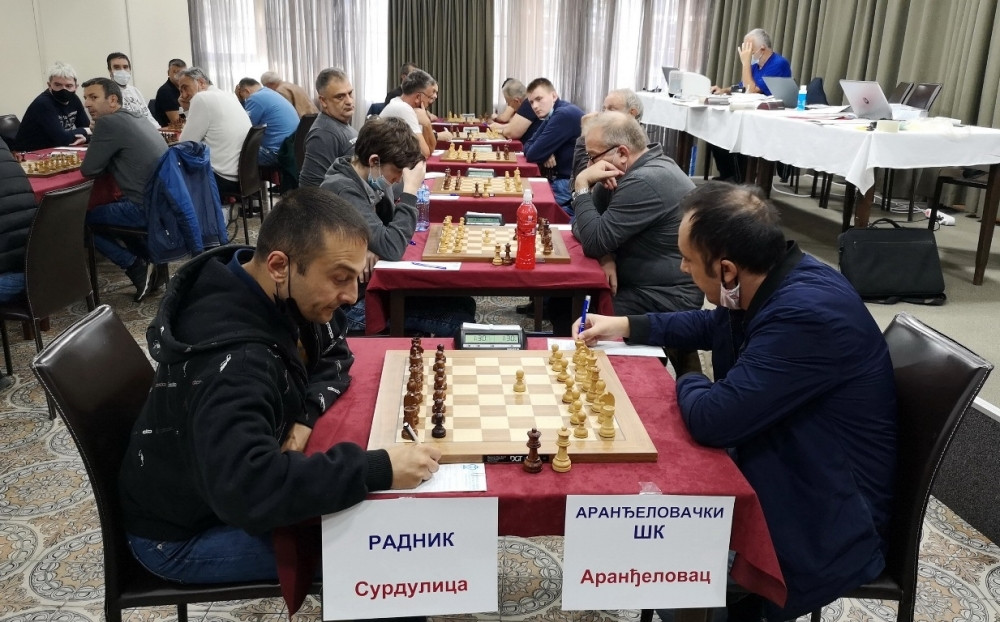 Posle četiri kola kuva na vrhu...