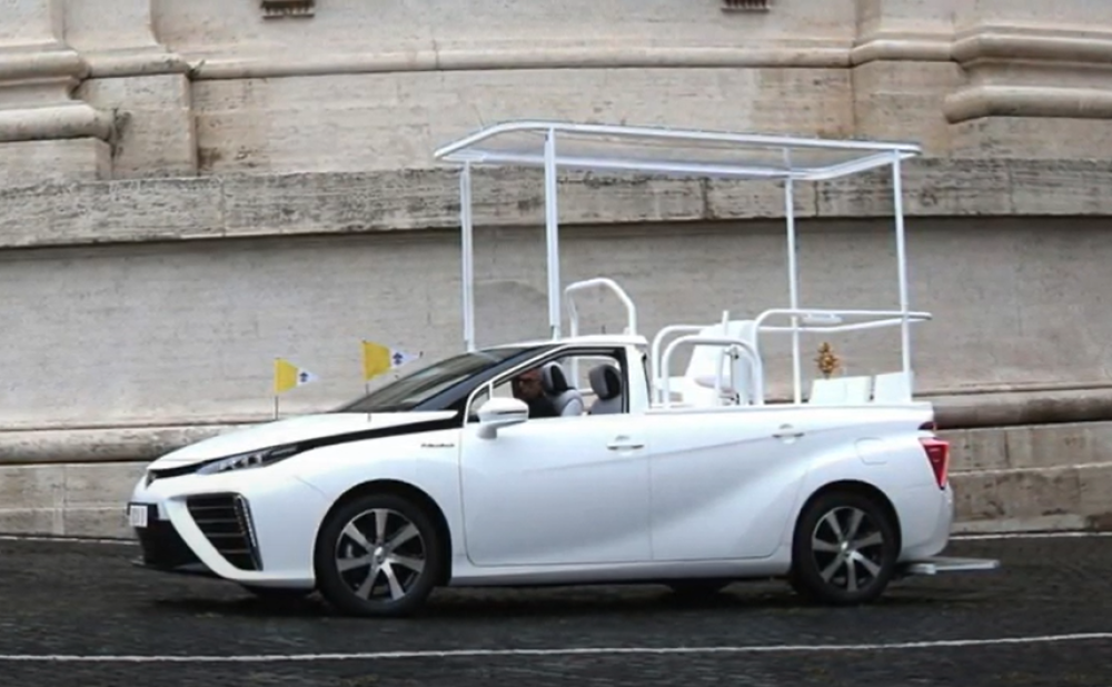 Tojota pripremila poseban automobil za Papu