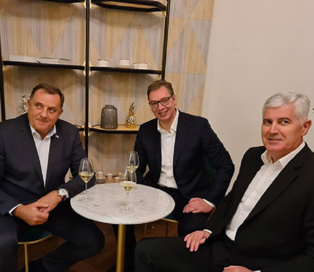 Predsednik Vučić se oglasio posle sastanka sa Dodikom i Čovićem