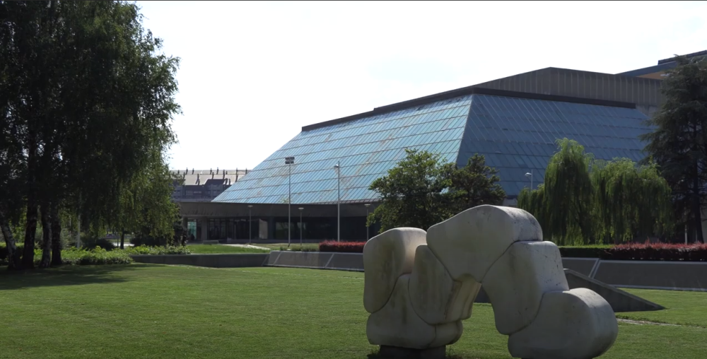 Građani i opozicija pokušali da spreče sednicu