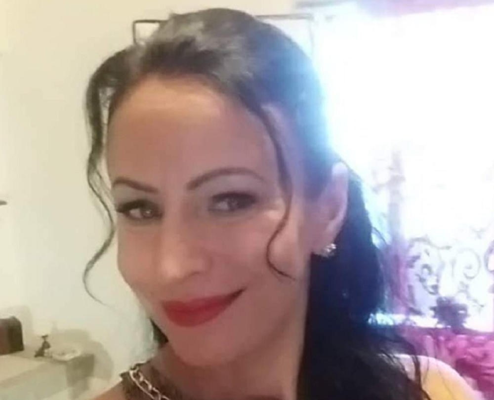 Bivšu devojku i njenog dečka raskomadao sekirom!