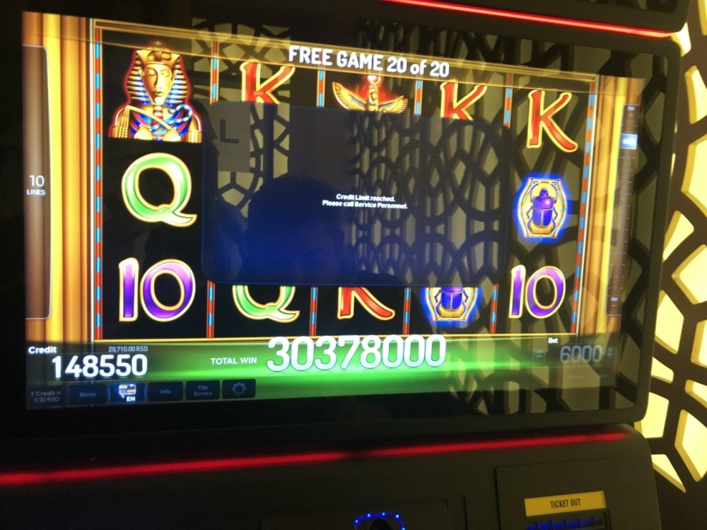 "Srećko" zasvetleo, nule za istoriju!