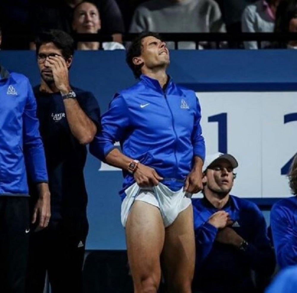 Teniseri često menjaju svoje udarce, taktiku, način pripreme ali Rafa izgleda voli da promeni i još nešto! (FOTO)