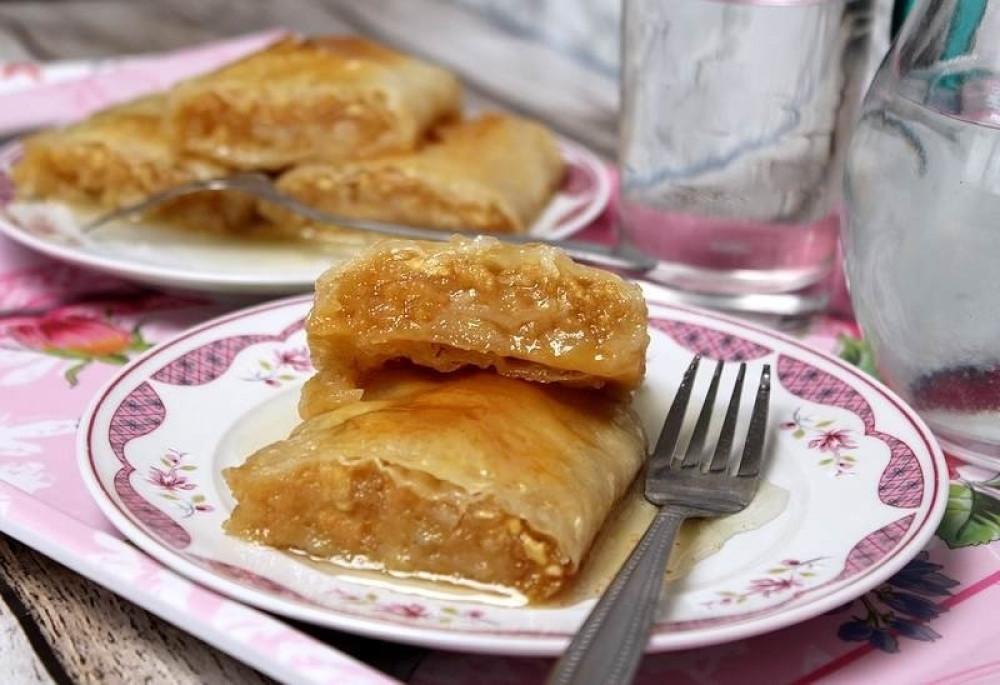 Osvežavajuća i sočna - Pita sa jabukama, prelivena jabukovačom!