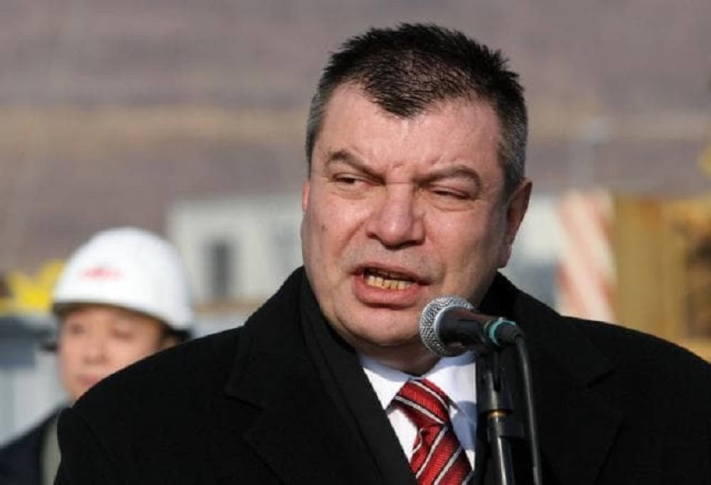 Dokle će više Đilas i njegovi pretiti i ljagati Vučićevu porodicu i Vučića?