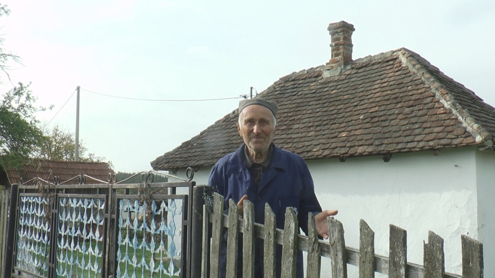 Specijalnom tehnikom skida bradavice i saliva strah, a pojedini traže isključivo SALIGUZ